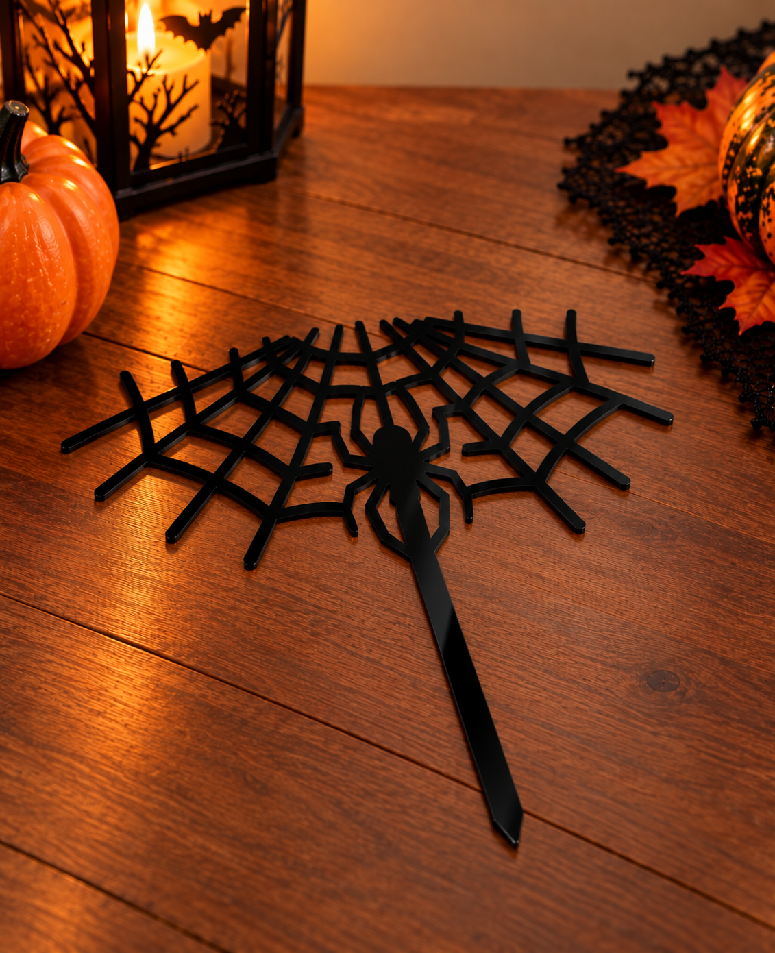 Topo de Bolo Aranha em Ambiente de Halloween